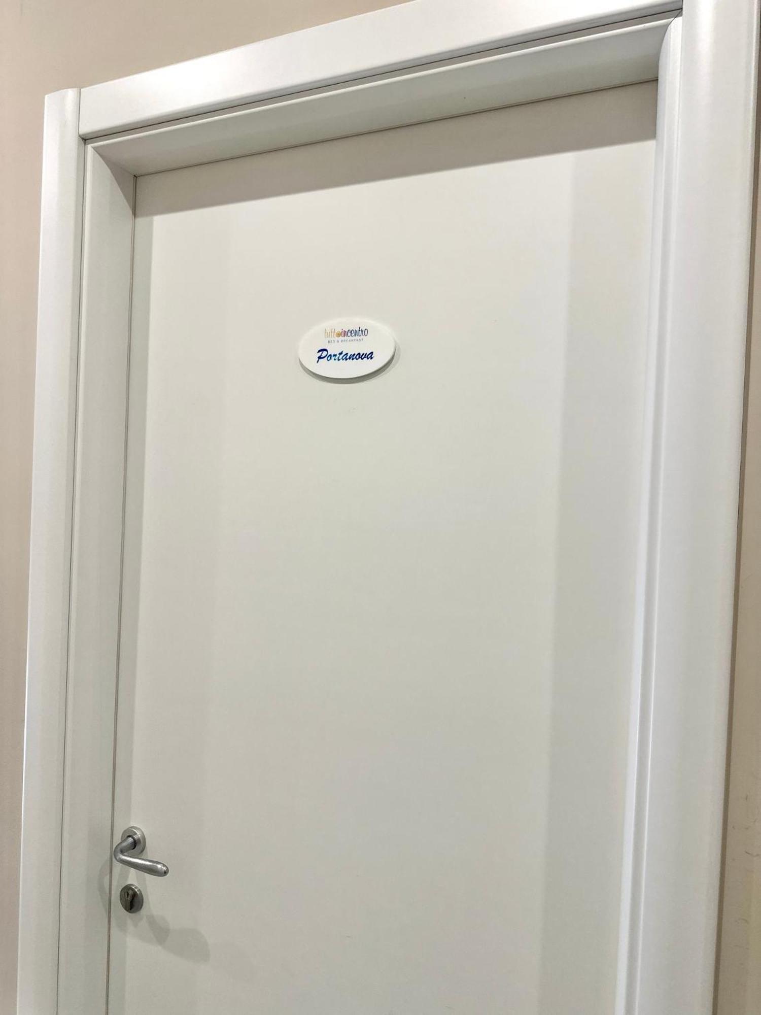 サレルノ Tuttoincentro Bed & Breakfast エクステリア 写真