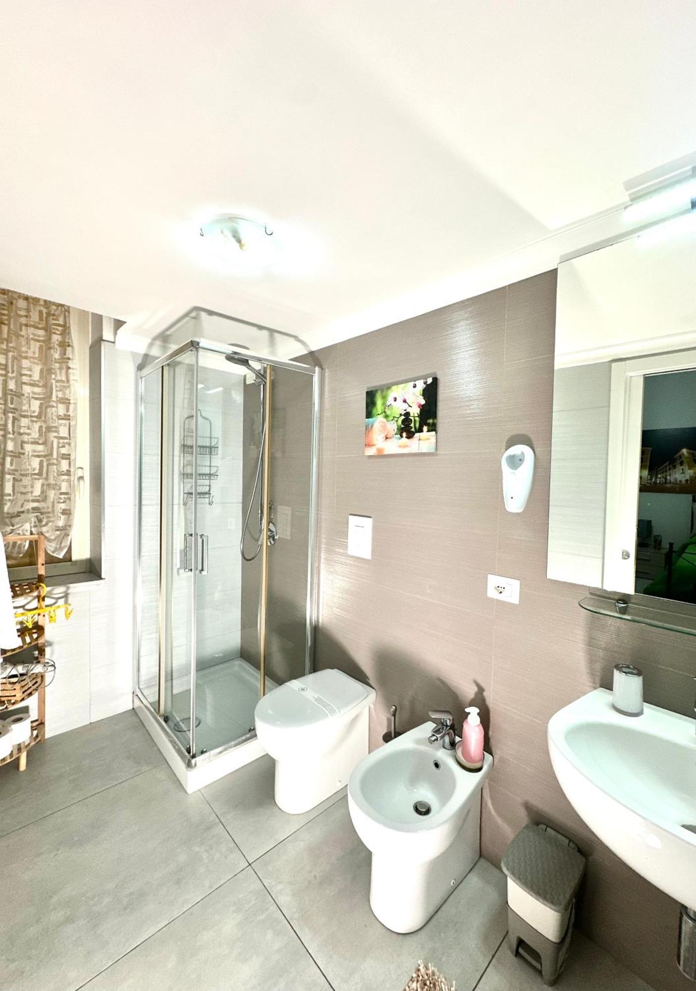 サレルノ Tuttoincentro Bed & Breakfast エクステリア 写真