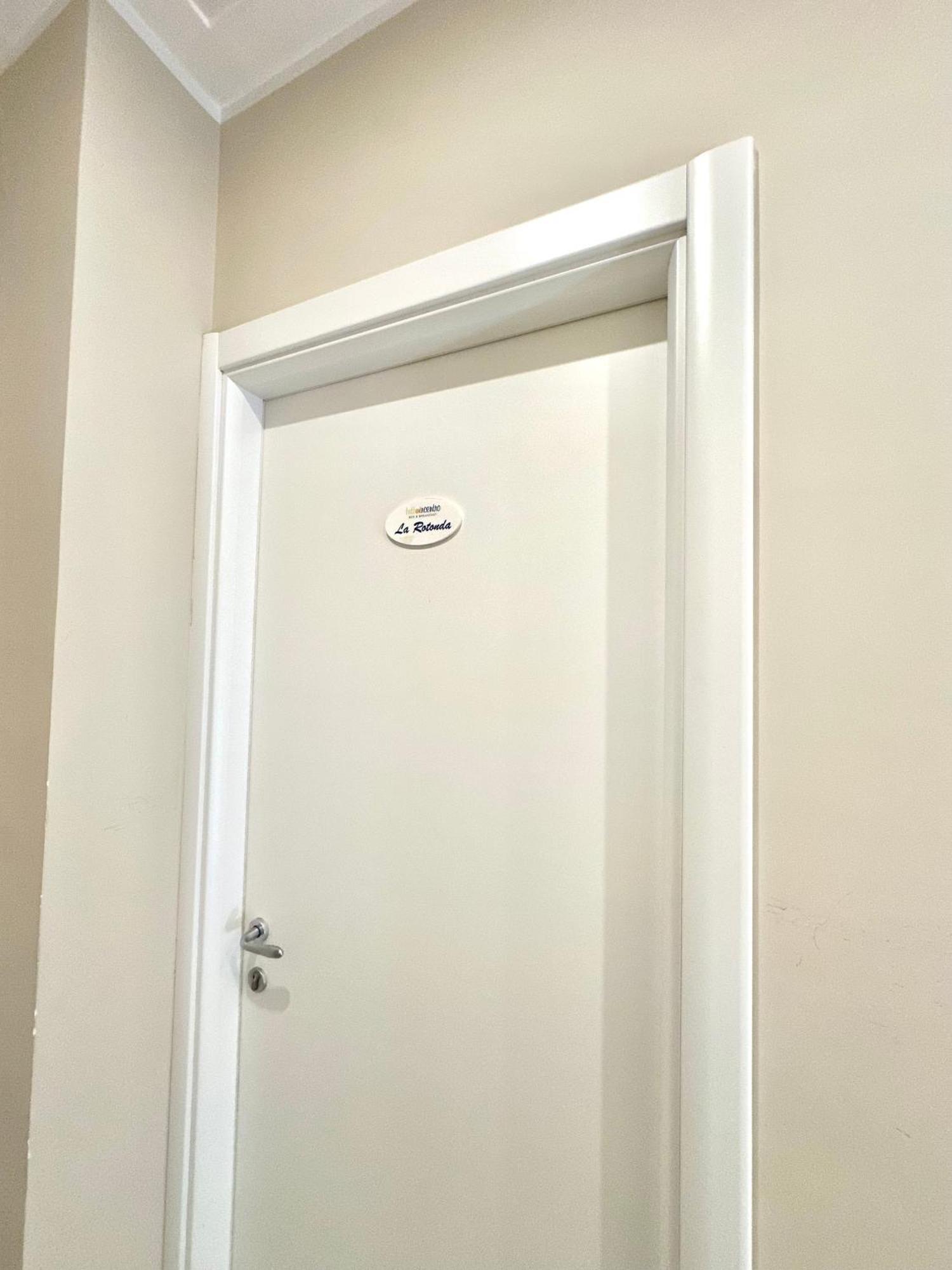 サレルノ Tuttoincentro Bed & Breakfast エクステリア 写真