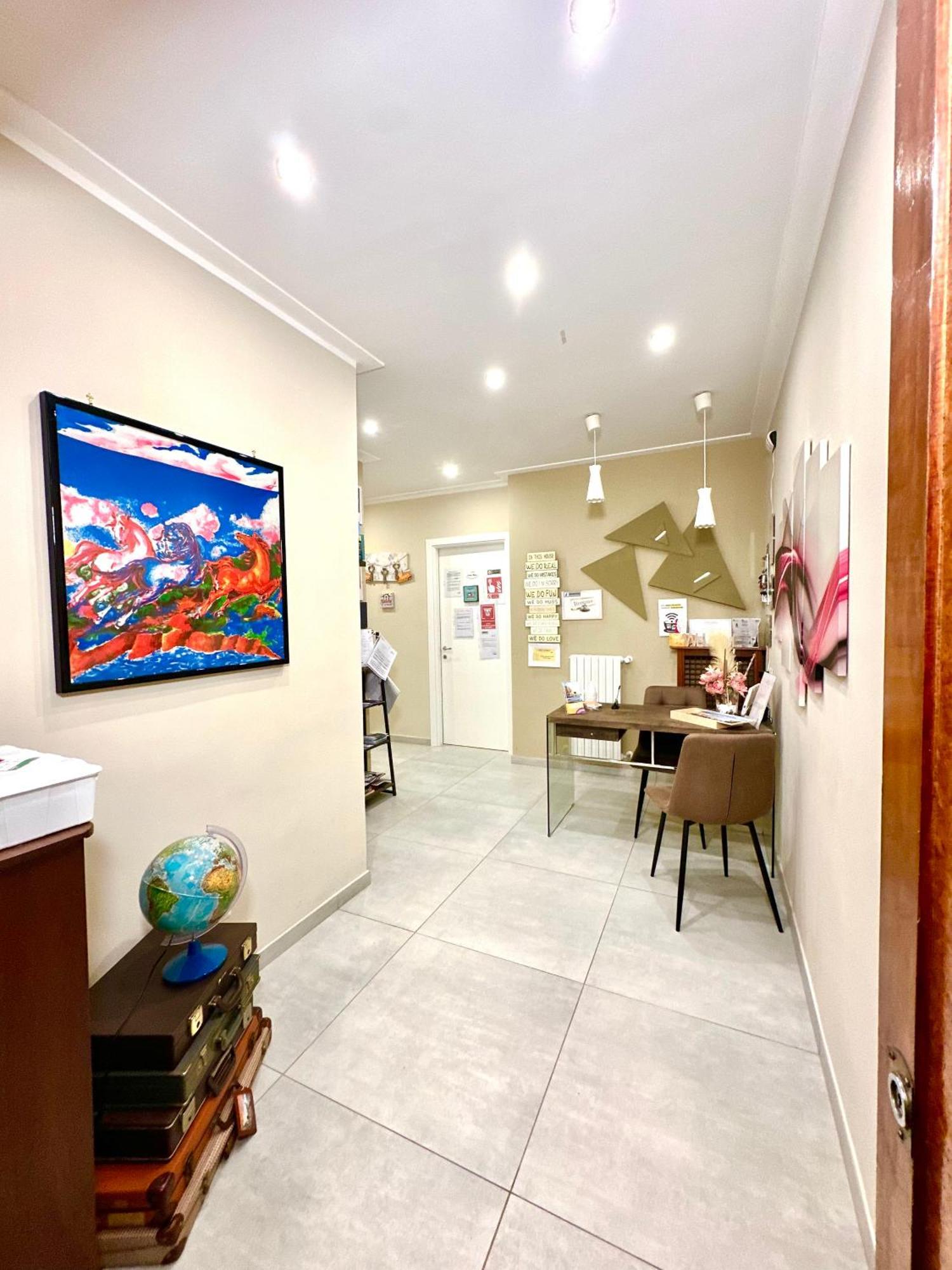 サレルノ Tuttoincentro Bed & Breakfast エクステリア 写真