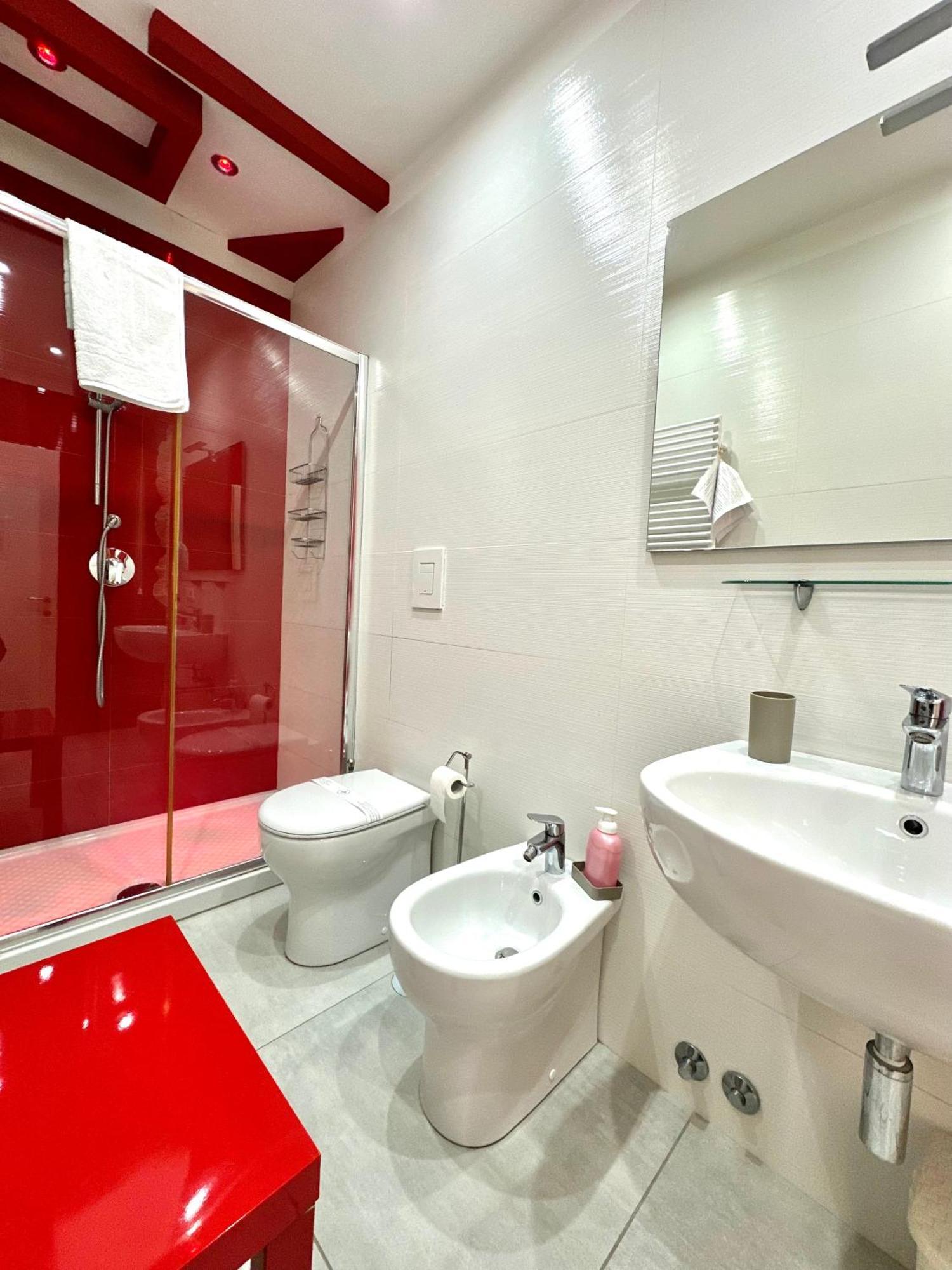 サレルノ Tuttoincentro Bed & Breakfast エクステリア 写真