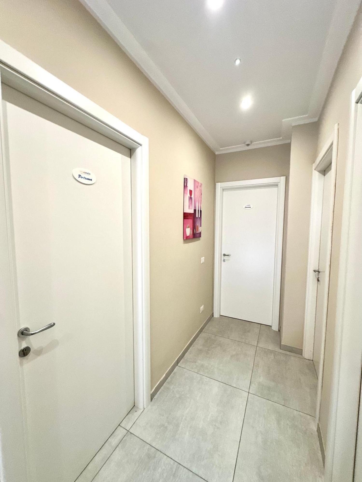 サレルノ Tuttoincentro Bed & Breakfast エクステリア 写真