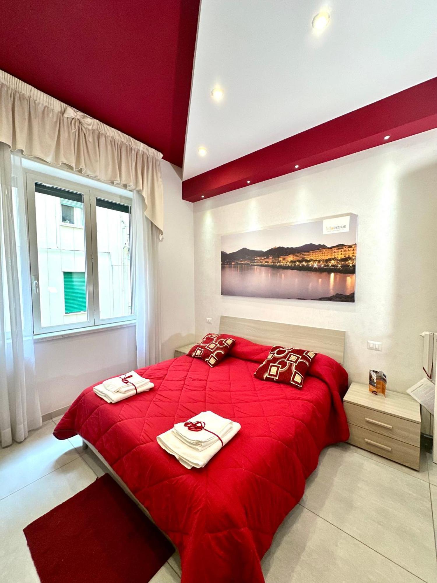 サレルノ Tuttoincentro Bed & Breakfast エクステリア 写真